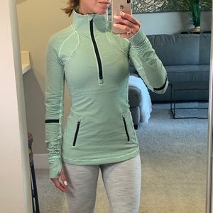 Lululemon 4 Fitted Pullover Half ZIP - Mint Green
